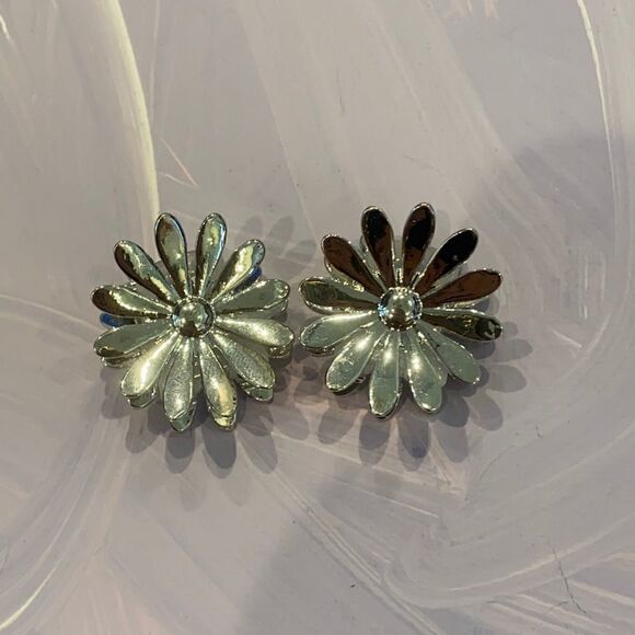 Silver Flower Hair Clips - Picture 1 of 1